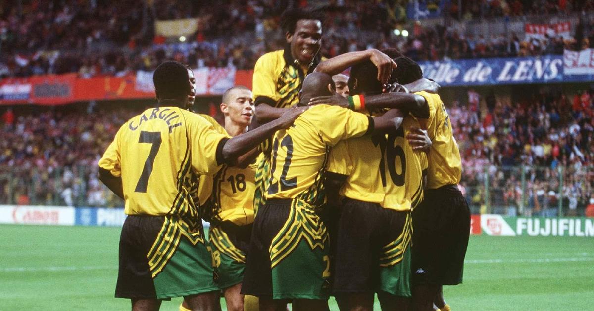 Nostalgia: reviva algumas camisolas míticas e icón