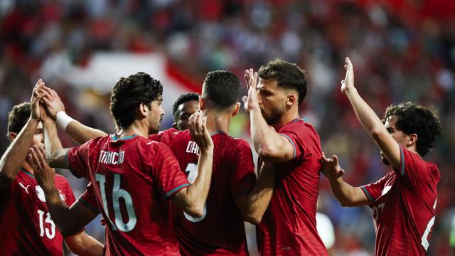 Jogadores da Seleção felicitam Trincão após o golo de Portugal frente à Nigéria - Foto: PAULO CUNHA/LUSA
