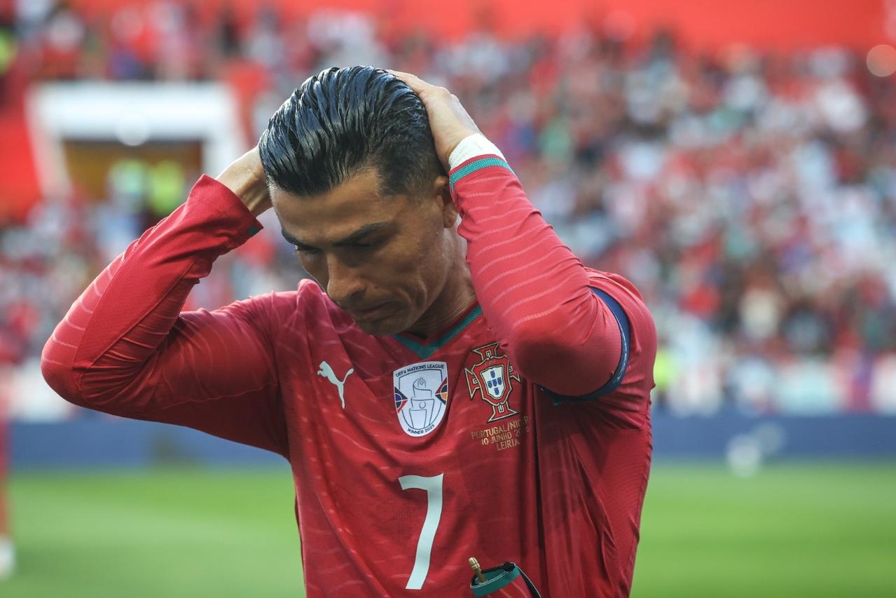 Ronaldo com as mãos na cabeça - Foto: ANTÓNIO PEDRO SANTOS/LUSA