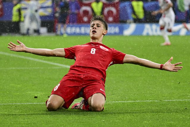 Milan tenta empréstimo de Arda Guler