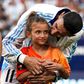 Di María entrou em campo com a filha mais nova