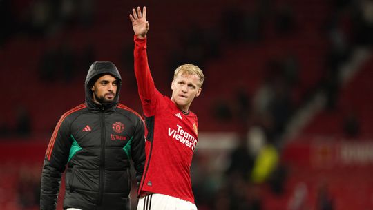 Van de Beek sai do Man. United e deve reforçar Girona