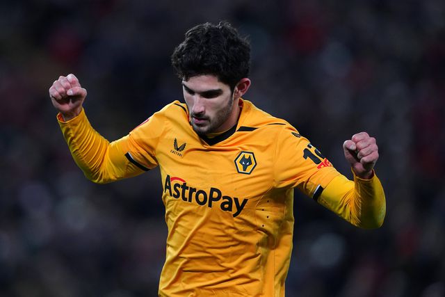 Gonçalo Guedes e Fábio Silva de fora da pré-época do Wolverhampton