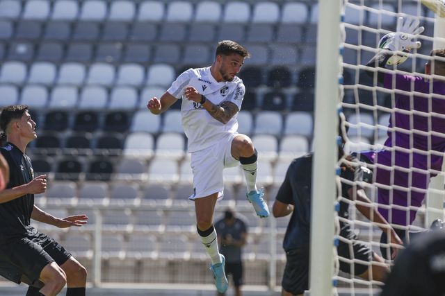 V. Guimarães vence Portimonense em particular