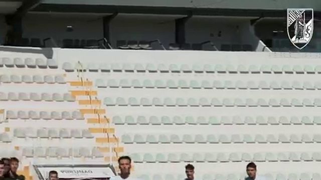 Nuno Santos e Borevkovic marcaram pelo V. Guimarães frente ao Portimonense em particular
