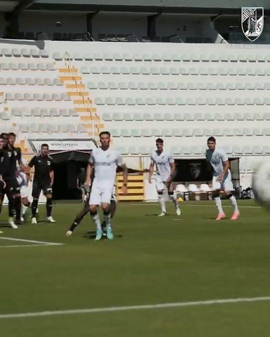 Nuno Santos e Borevkovic marcaram pelo V. Guimarães frente ao Portimonense em particular