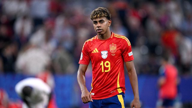 Lamine Yamal não podia estar mais feliz: «Era o sonho da minha mãe»