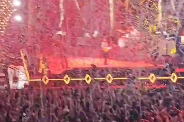 The Killers pararam concerto para os minutos finais da meia-final do Euro