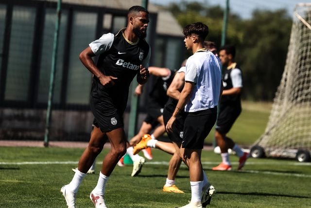 Sporting: St. Juste no relvado e Gyokeres (só) no ginásio