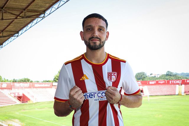 Diego Duarte é reforço para José Mota. Foto Aves SAD