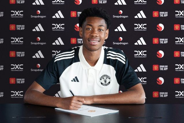 Enzo Kana-Biyik (Foto Man United)