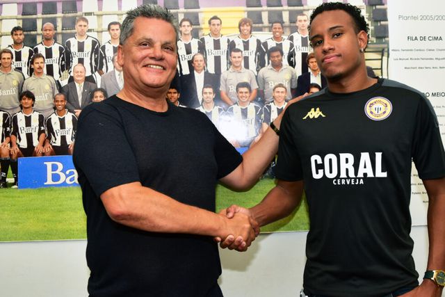 Josué Souza confirmado no Nacional