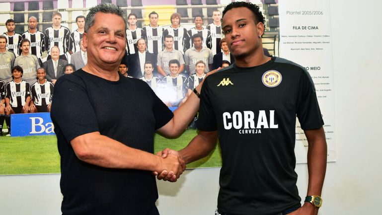 Josué Souza confirmado no Nacional