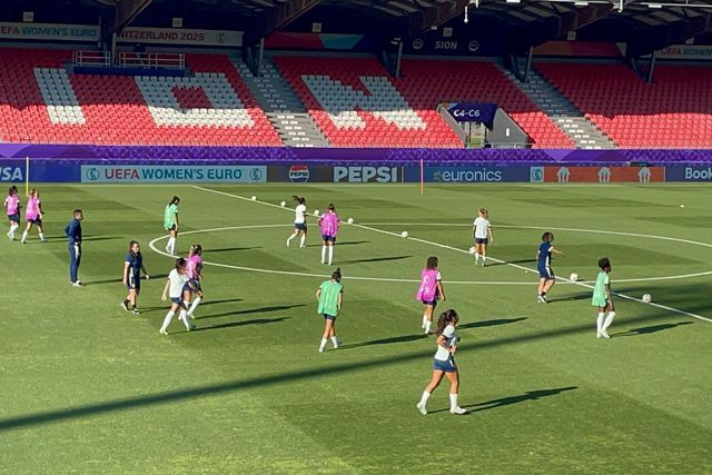 Seleção feminina já pisou relvado do Estádio Tourbillon