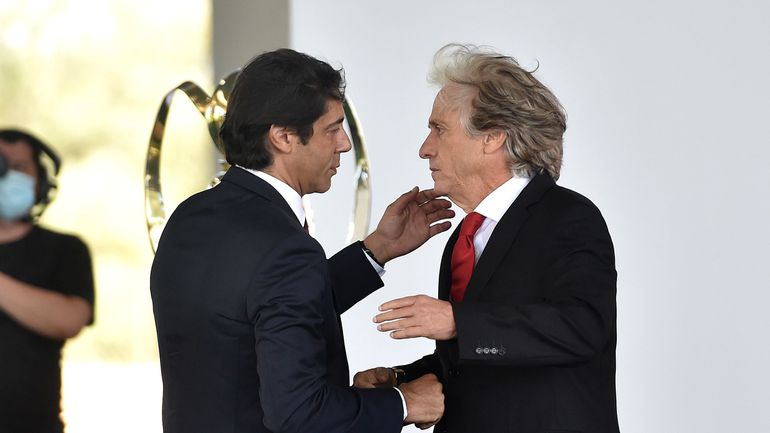 Benfica reage a processo de Jorge Jesus no TAD