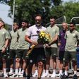 Vítor Pereira e plantel do Wolverhampton homenageiam Diogo Jota (vídeo e fotos)