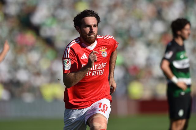 Kokçu a caminho do Besiktas (foto: Miguel Nunes)