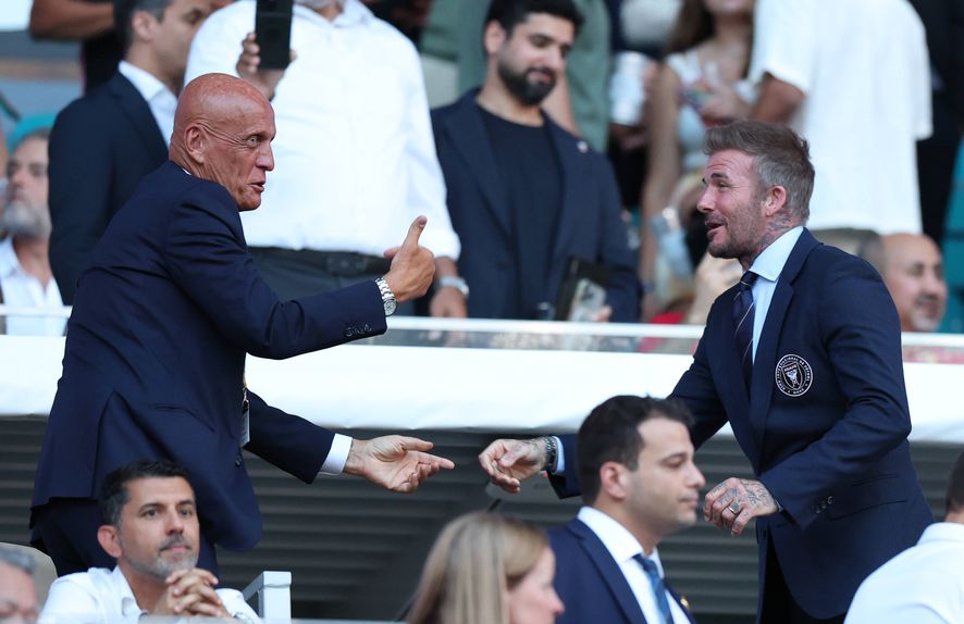 Pierluigi Collina e David Beckham