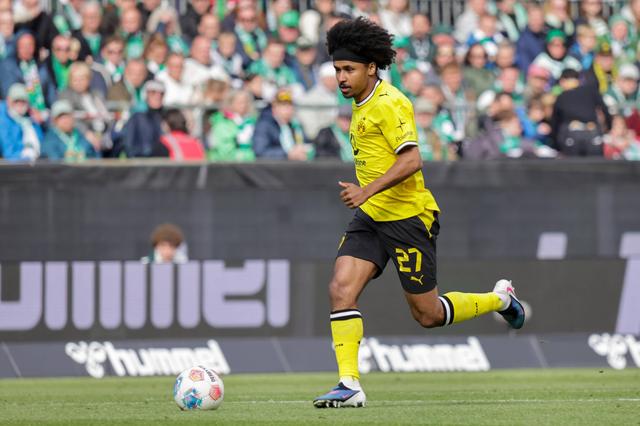 Karim Adeyemi com a camisola do Dortmund