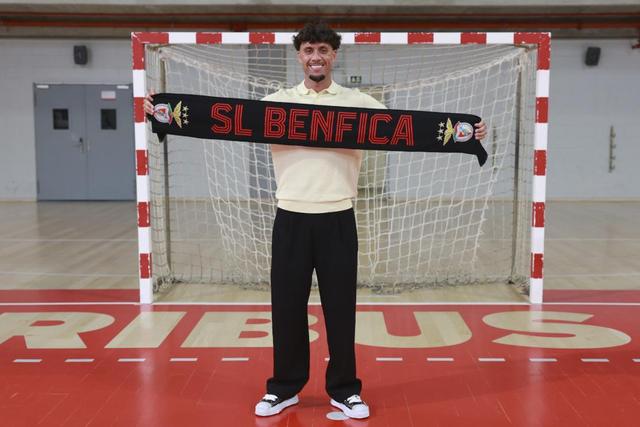 Ruben Góis apresentado na Luz - Foto: Benfica