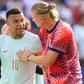 Demora na marcação do penálti de Mbappé até Haaland irritou