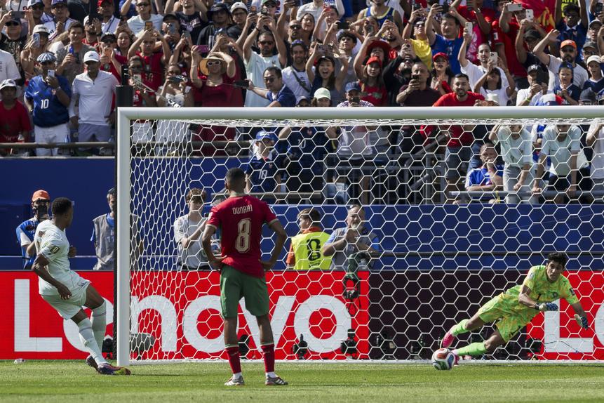 Mbappé falha penálty frente a Marrocos