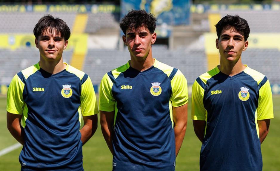 Francisco Costa (17 anos), Bruno Duarte (19 anos) e Diogo Ferro (17 anos) - Foto: Arouca