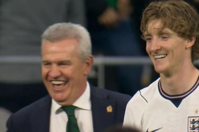 Javier Aguirre e Anthony Gordon