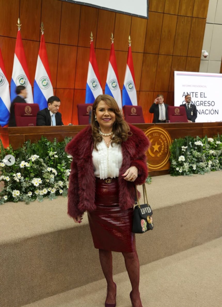Celeste Amarilla alega que teve a sua conta hackeada - Foto via Instagram (celestesenadora)