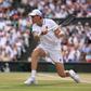 Sinner aplica triplo 6-4 a Djokovic e vai defender o título de Wimbledon