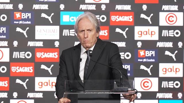 «Preparei-me desportivamente para ser selecionador»