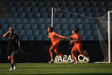 Um Rei(sinho) de pé frio para abafar tanto calor (crónica)