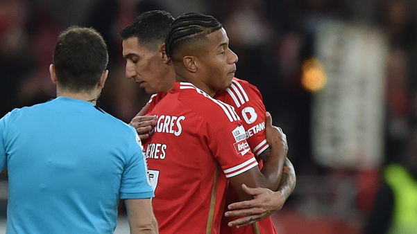 Benfica: Di María convocado e Neres fora da lista