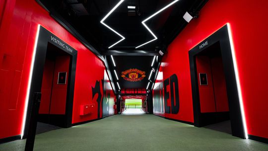 VÍDEO: o absolutamente incrível novo túnel de Old Trafford