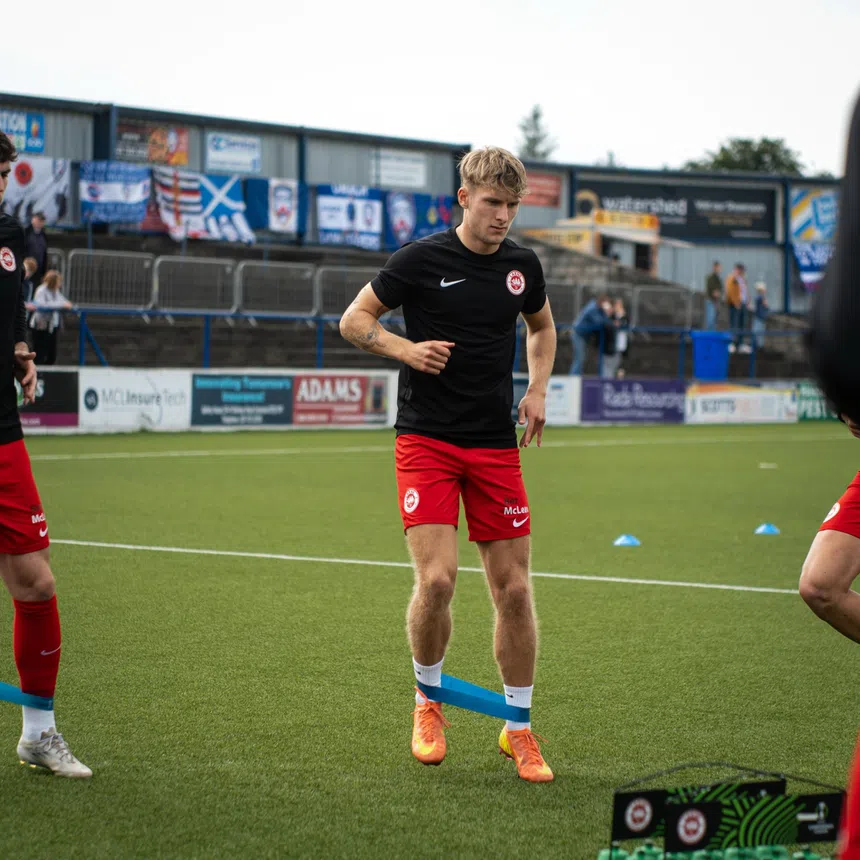 Larne: pesadelo continua antes do Santa Clara