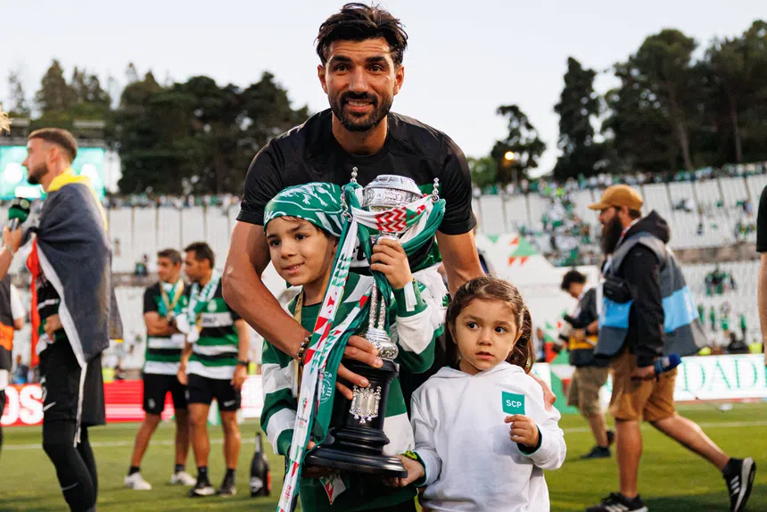 Esgaio foge para o Brasil! Adeus, Alvalade!