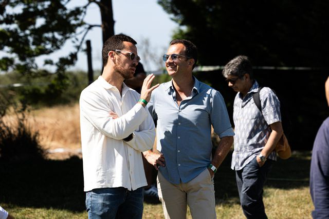 Bernardo Morais Palmeiro, diretor geral do futebol do Sporting, e o presidente Frederico Varandas vão dar reforços a Rui Borges - Foto SPORTING CP