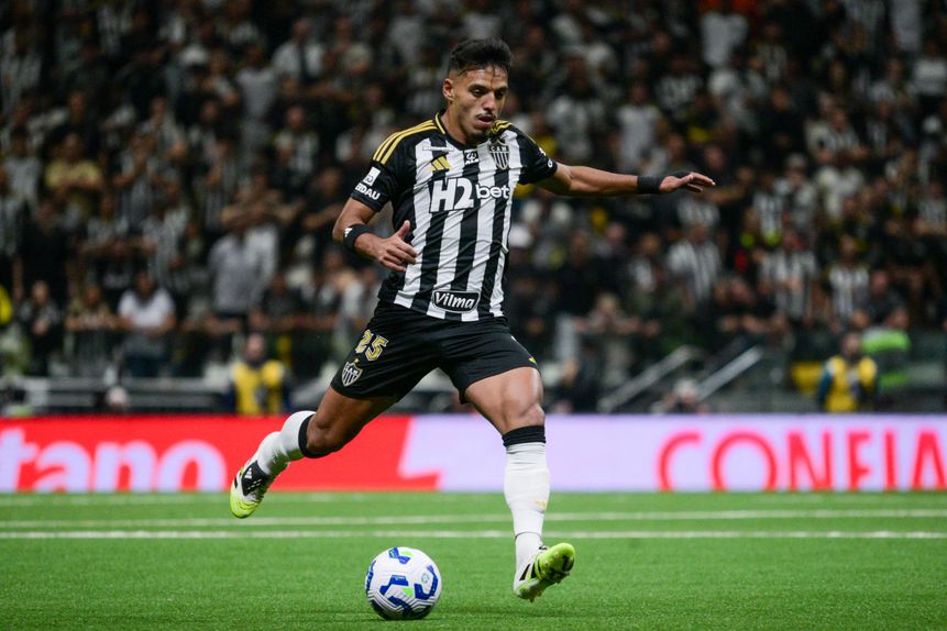 Gabriel Menino em ação pelo Galo