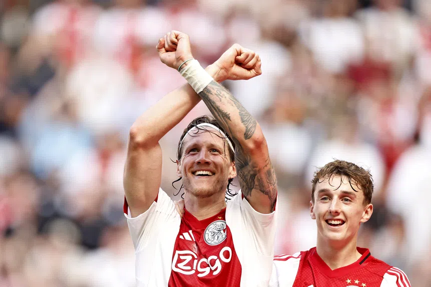 Ajax esmaga Telstar! Koeman Jr. em fúria
