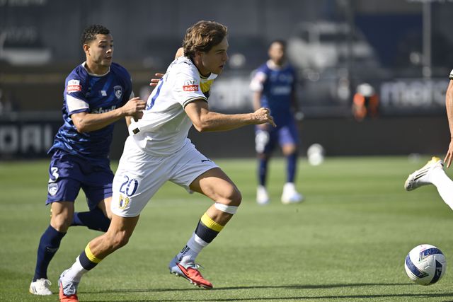 Famalicão-Santa Clara EM DIRETO: triunfo robusto dos minhotos