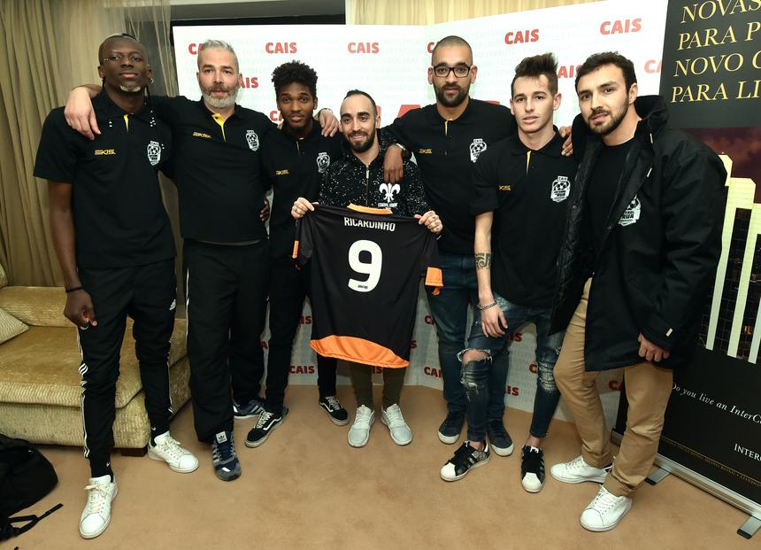 Ricardinho, antiga estrela do futsal, sempre surgiu ligado a projetos de futebol de rua. Foto Miguel Nunes