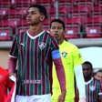 Rodrigo Gomes, à frente, com a braçadeira de capitão dos sub-20 do Fluminense - Foto: D. R.