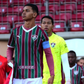 Rodrigo Gomes, à frente, com a braçadeira de capitão dos sub-20 do Fluminense - Foto: D. R.