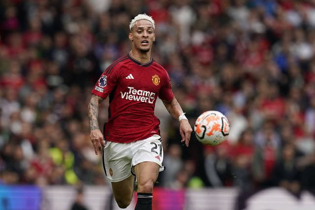 Antony afastado do Manchester United após acusações da ex-namorada