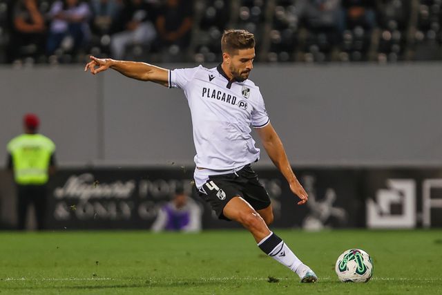 V. Guimarães quer enviar a fatura ao Portimonense