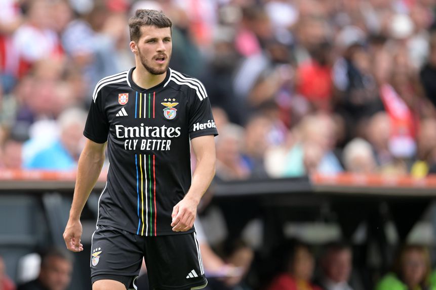 David Jurásek tem contrato com o Benfica até 2026