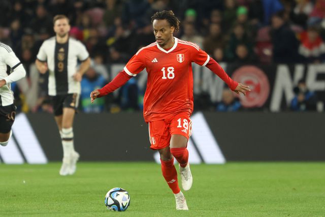 Oficial: ex-Sporting e Benfica é reforço do Corinthians