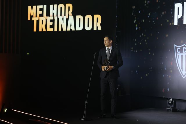 Luís Pinto foi distinguido na gala de prémios da Liga (Foto: Liga Portugal)