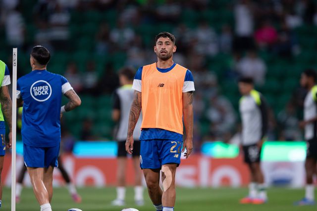 FC Porto: Alan Varela volta com o conta-quilómetros internacional a zero