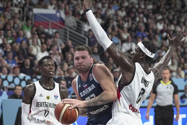 EuroBasket: Triplo-duplo de Doncic não chegou para as meias-finais